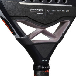 Pala Nox AT10 Pro Cup Hard 2025 By Agustin Tapia