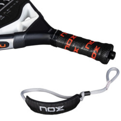 Pala Nox AT10 Pro Cup Hard 2025 By Agustin Tapia