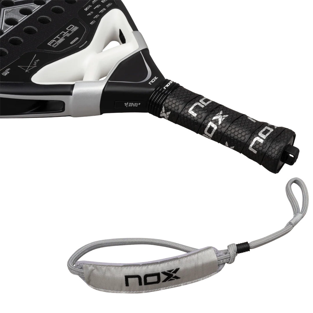 Pala de Pádel Nox AT10 Luxury Genius Attack 18K Alum 2026 By Agustín Tapia